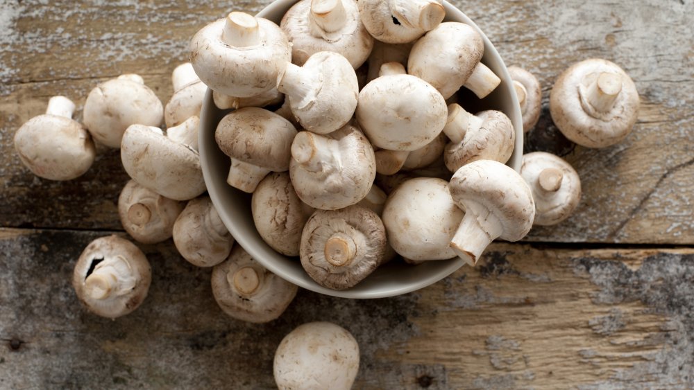 Xampinyons a la provençal FUNDACIÓN DIETA MEDITERRANEA