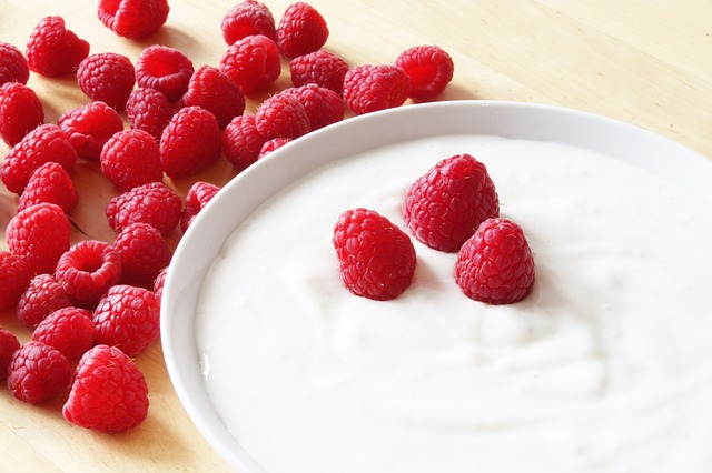 Cinco cosas que no sabías sobre el yogur y que debes conocer si lo consumes